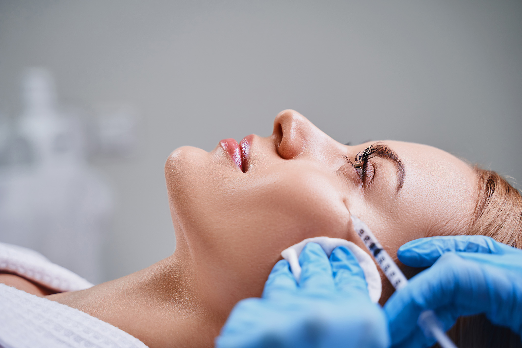 Featured image for “Lip Filler Swelling Stages: What to Expect Day by Day”